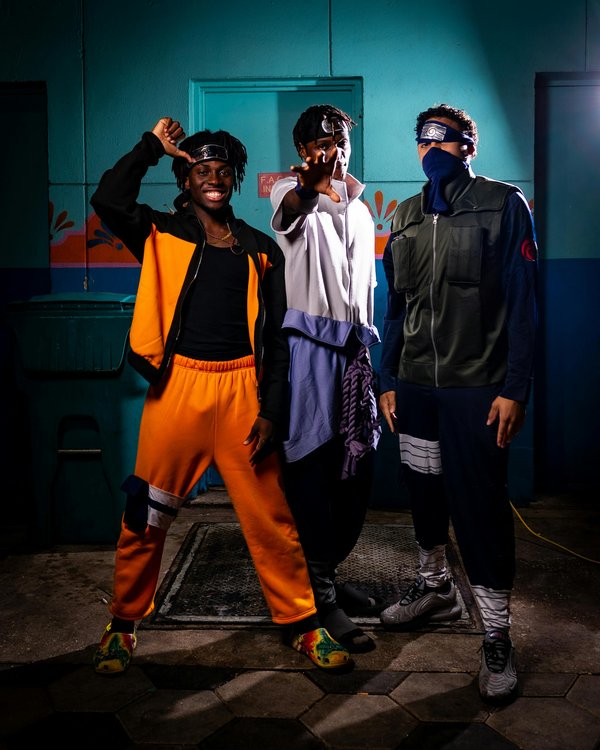 Pull Itachi : symbolise la force et la fragilité, la lumière et les ténèbres