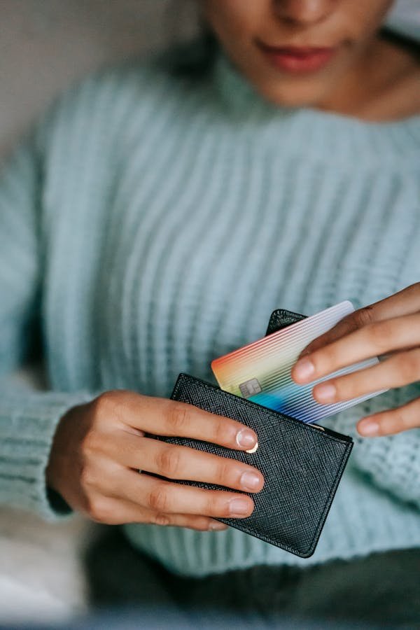 Portefeuille en cuir pour femme : l'art de l'élégance durable